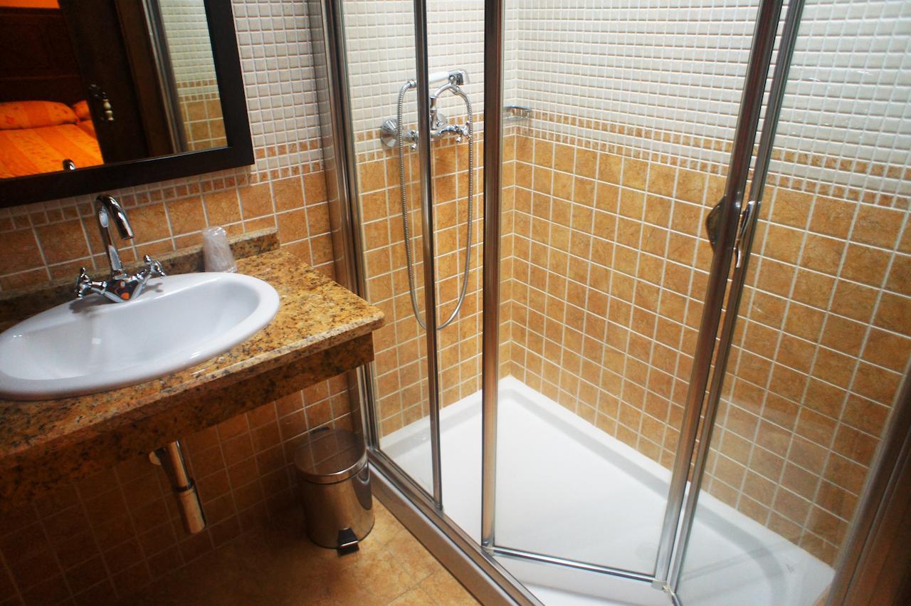 Mirador Da Ribeira Hotell Viana do Bolo Rom bilde