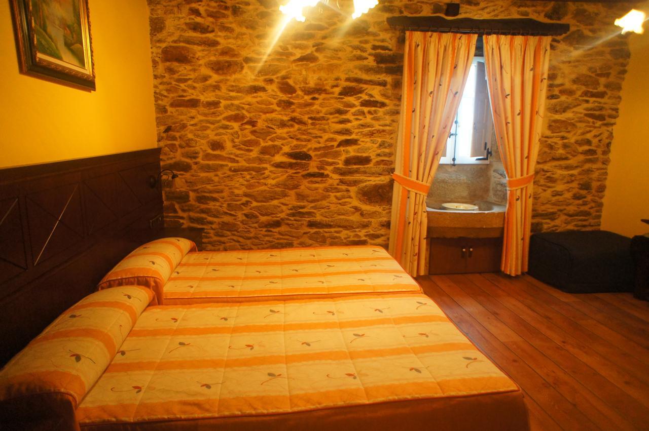 Mirador Da Ribeira Hotell Viana do Bolo Rom bilde